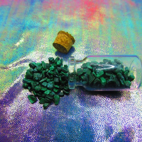 Malachite Gemstone Chips In A Bottle Embellishments Natural Semi Precious - Picture 2 of 3